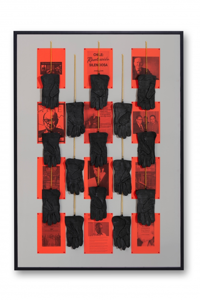 Patrick Hamilton
The Chicago Boys Project (La mano invisible #4), 2019
C-print digital con marco de madera
170 x 120 cm
Edici&amp;oacute;n 2 de 5